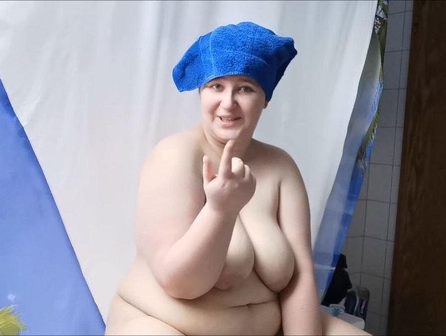 Lea-Love-86 's Porno Video: IST DAS SCHON EIN ZWANG??? MASTURBATION NACH DER BADEWANNE...