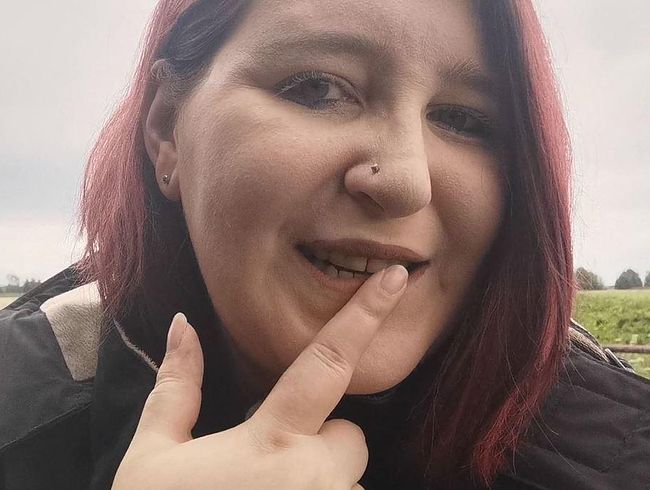 Lea Love 86 Porno Video: Outdoor geil fummeln und heiß werden