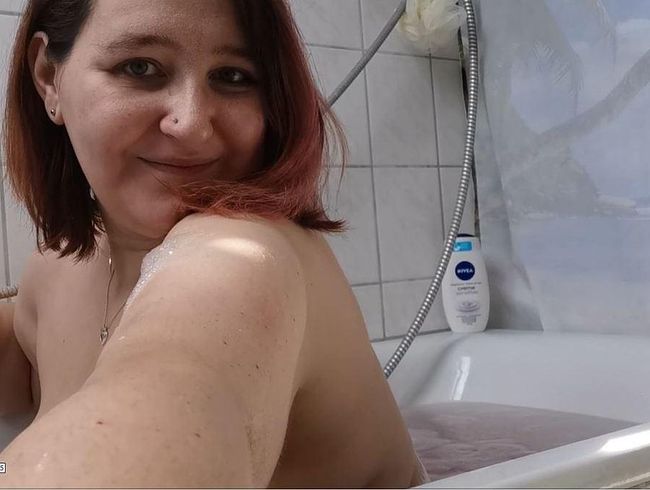 Lea Love 86 Porno Video: SINNLICHES PLANSCHVERGNÜGEN...KOMMST DU MIT IN DIE WANNE???